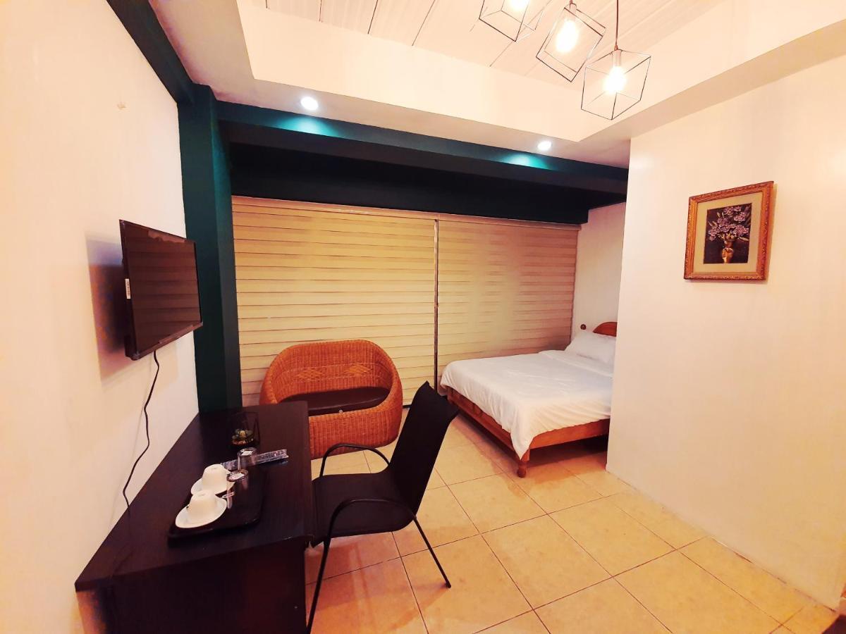 2428 Suites Urdaneta 외부 사진