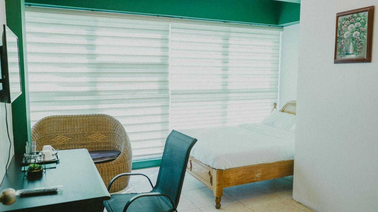 2428 Suites Urdaneta 외부 사진