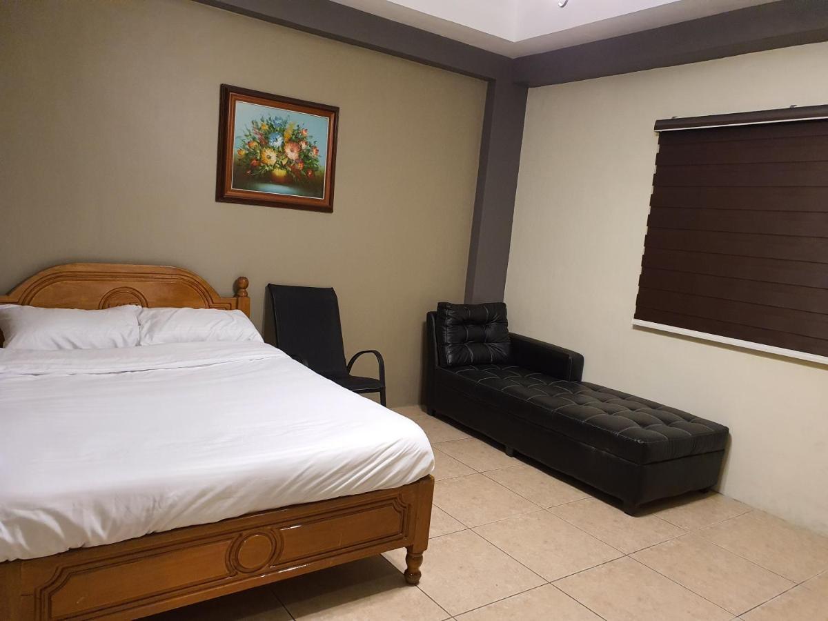 2428 Suites Urdaneta 외부 사진