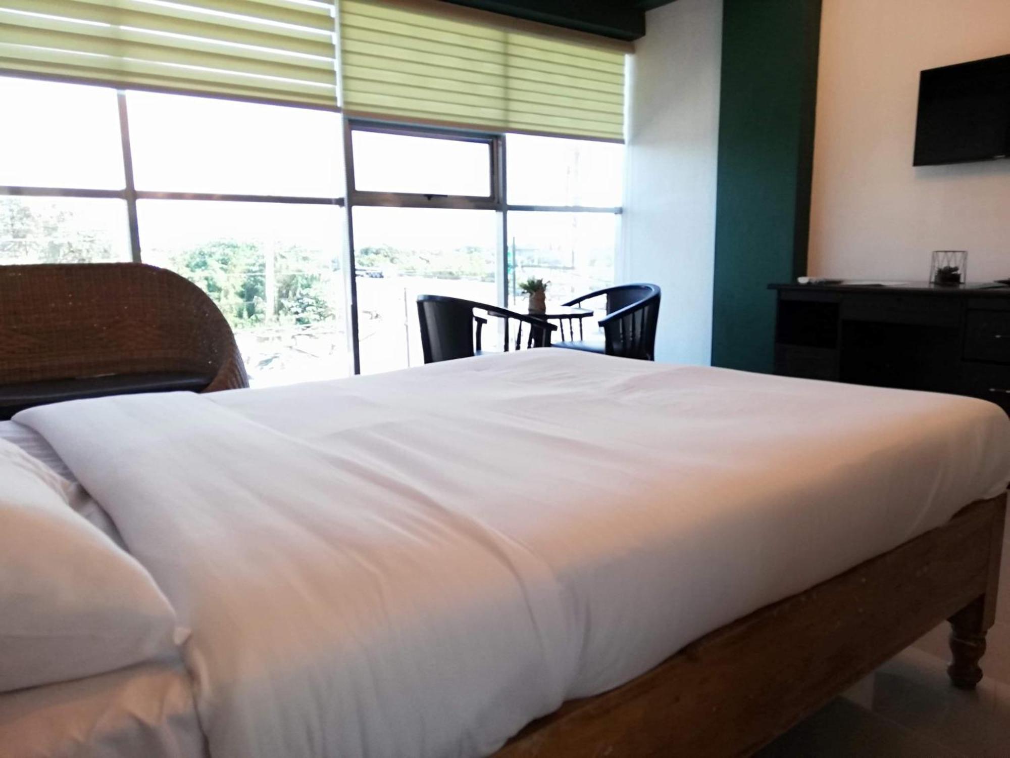 2428 Suites Urdaneta 객실 사진